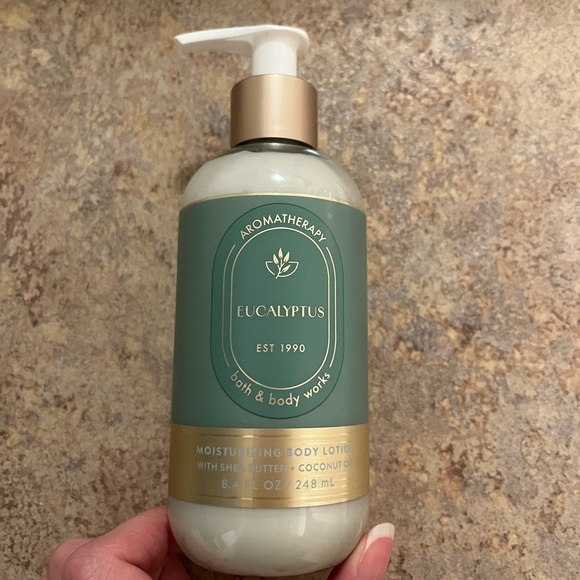 Bath & Body Works Other - Bath & Body Works Eucalyptus Aromatherapy Lotion - Green and Cream